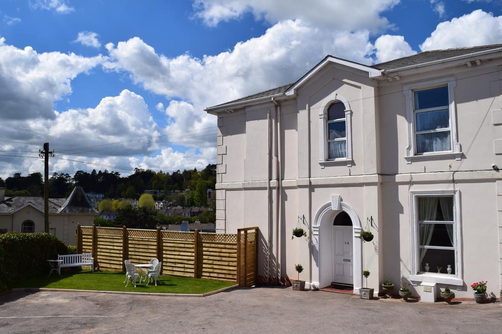 Tor Park Holiday Flatlets Torquay Exterior photo