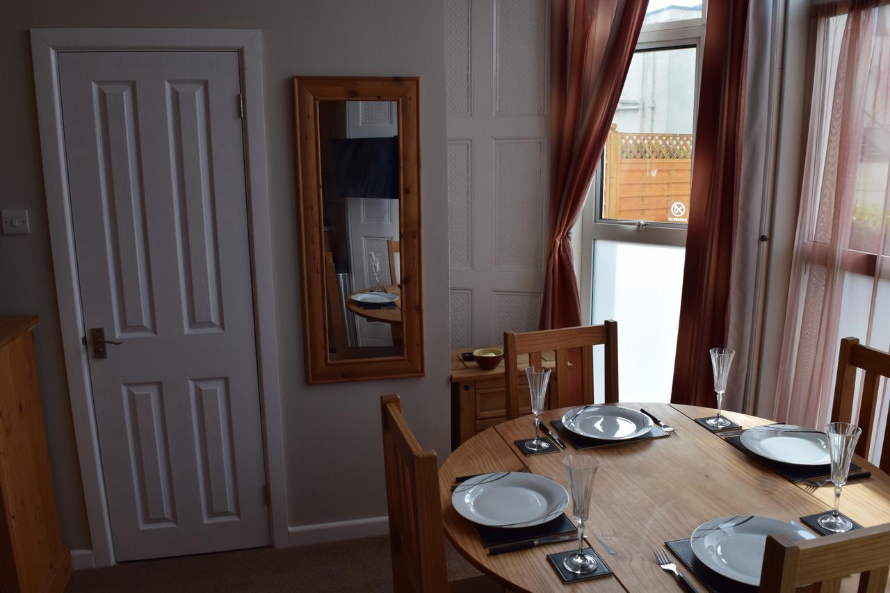 Tor Park Holiday Flatlets Torquay Exterior photo